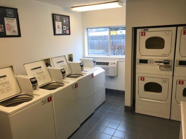 Intown Suites Extended Stay Chicago Il - Oakbrook Villa Park Eksteriør billede